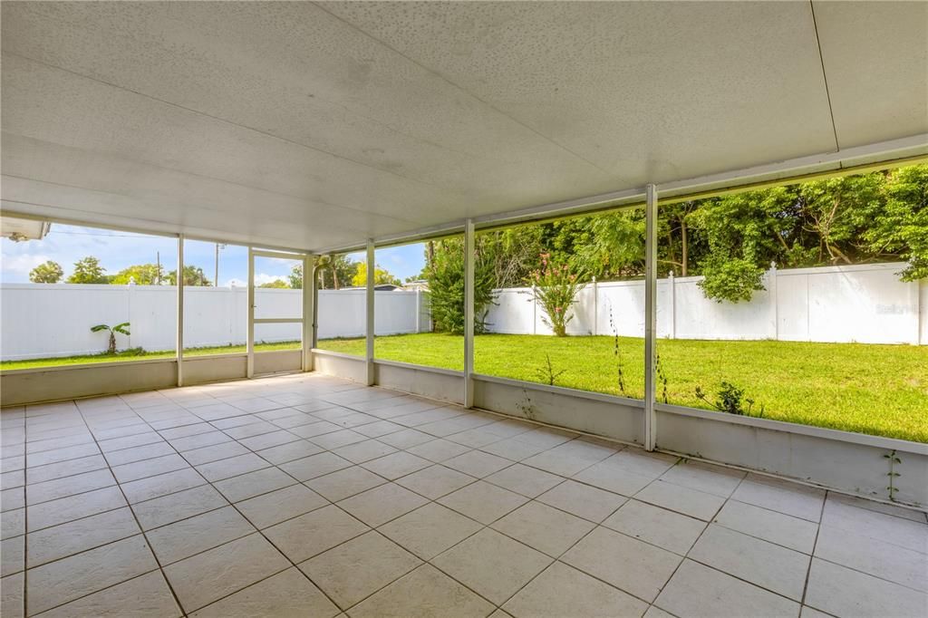 En Venta: $299,900 (2 camas, 2 baños, 1352 Pies cuadrados)