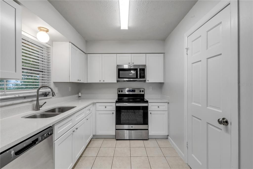 En Venta: $299,900 (2 camas, 2 baños, 1352 Pies cuadrados)