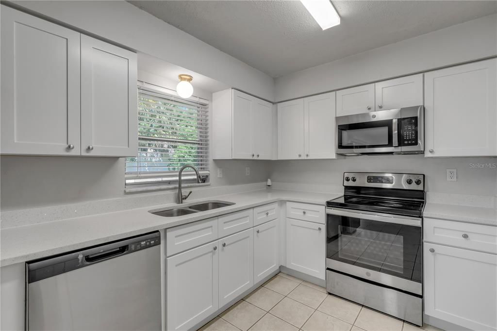 En Venta: $299,900 (2 camas, 2 baños, 1352 Pies cuadrados)