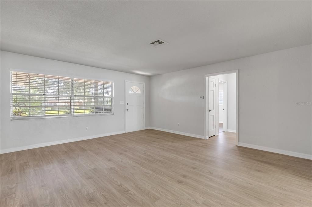 En Venta: $299,900 (2 camas, 2 baños, 1352 Pies cuadrados)