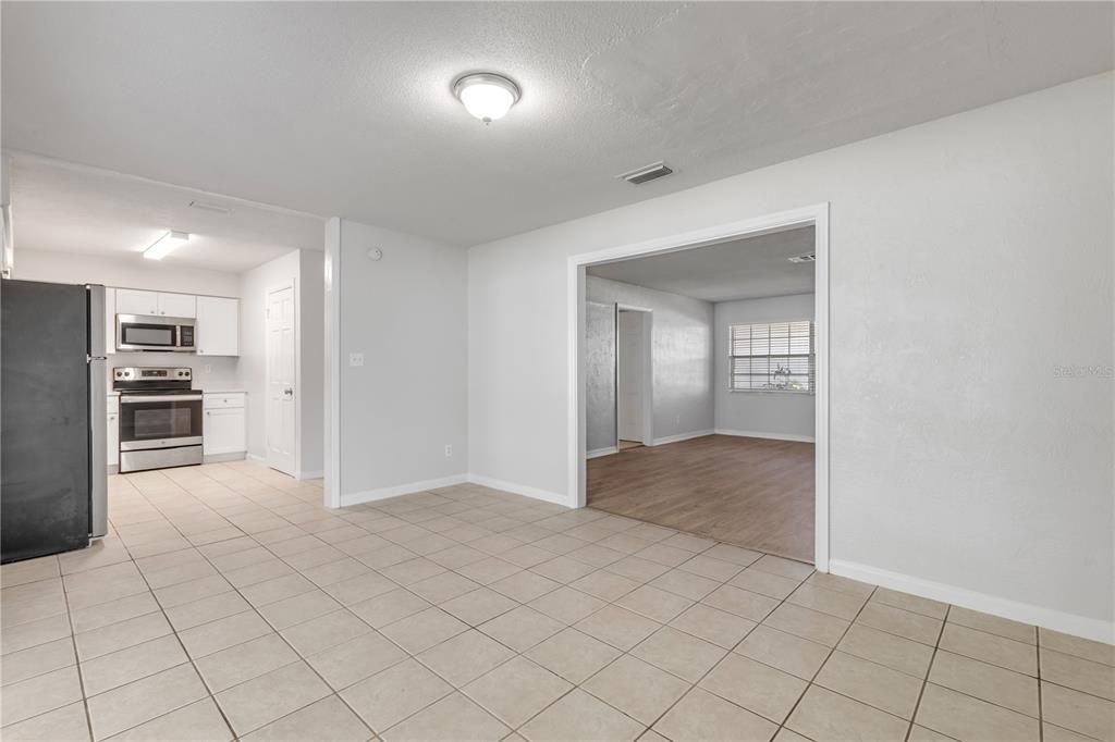 En Venta: $299,900 (2 camas, 2 baños, 1352 Pies cuadrados)