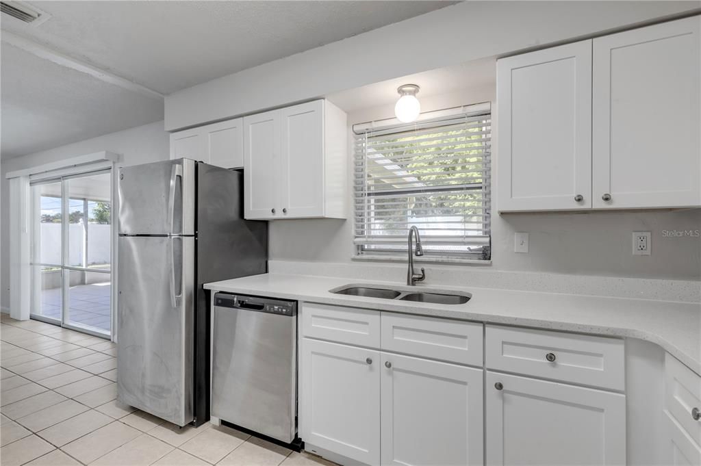 En Venta: $299,900 (2 camas, 2 baños, 1352 Pies cuadrados)