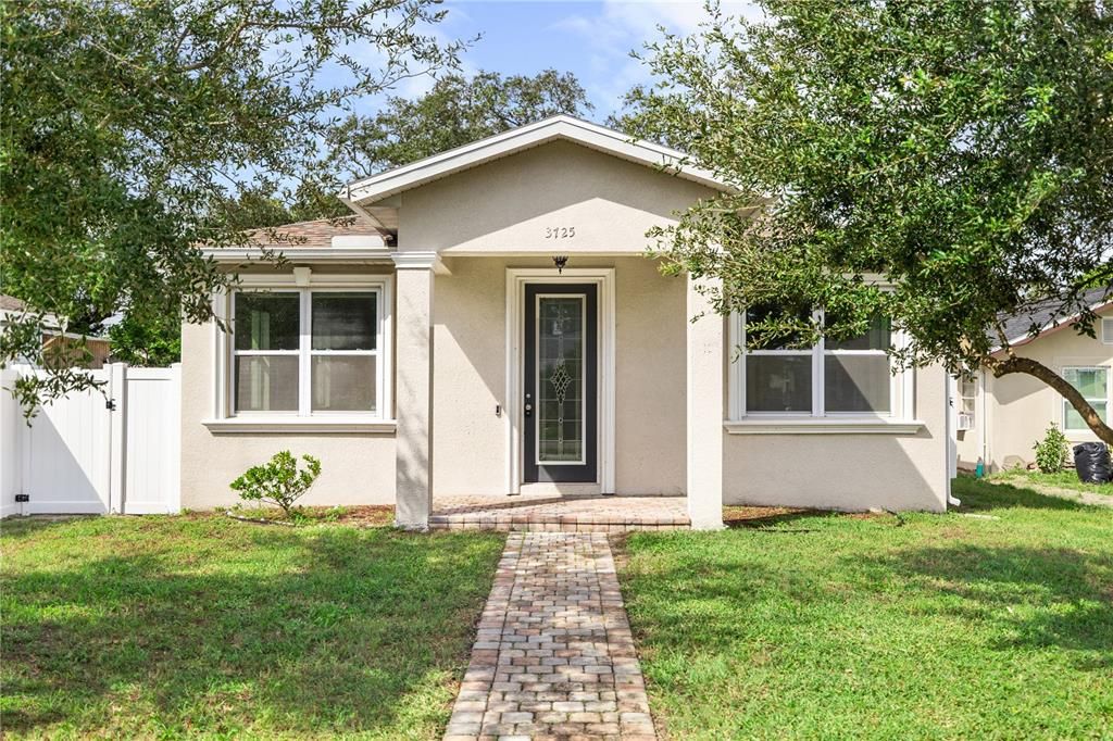 For Sale: $469,900 (3 beds, 2 baths, 1800 Square Feet)