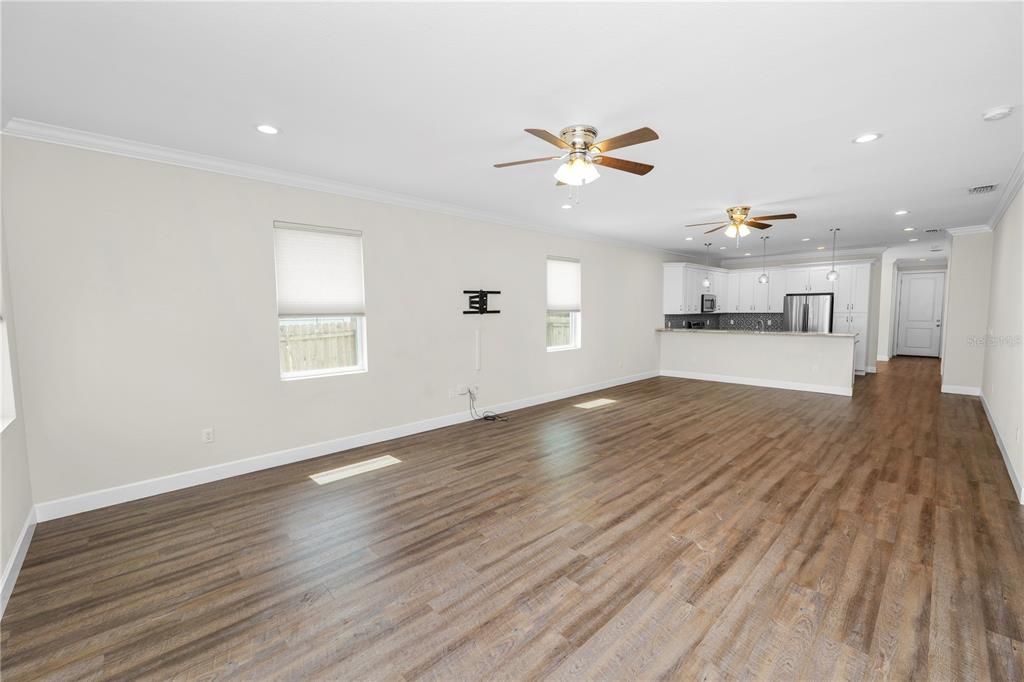 For Sale: $469,900 (3 beds, 2 baths, 1800 Square Feet)