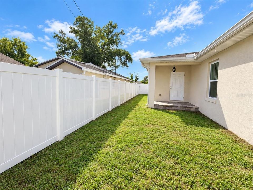 For Sale: $469,900 (3 beds, 2 baths, 1800 Square Feet)