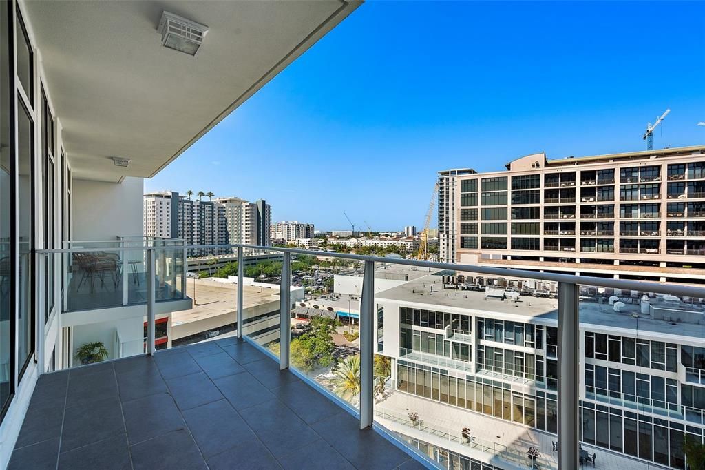 For Rent: $5,795 (1 beds, 1 baths, 1225 Square Feet)