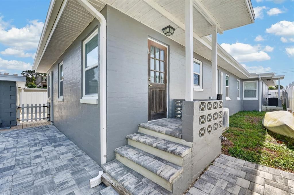 На продажу: $375,000 (4 спален, 0 ванн, 1719 Квадратных фут)