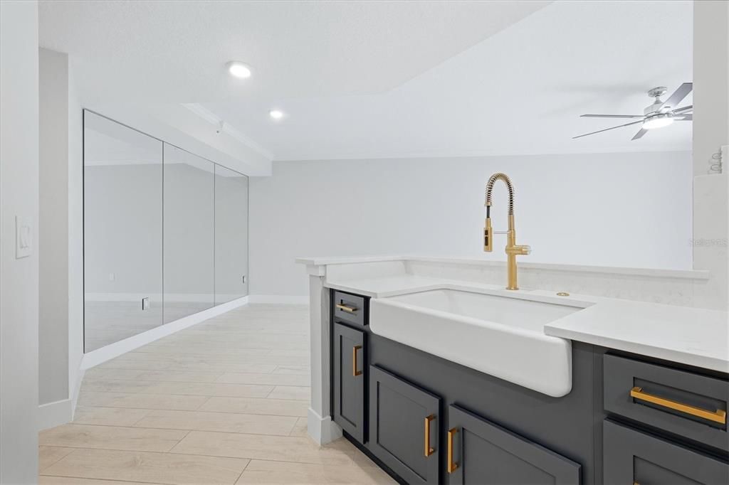 En Venta: $214,000 (1 camas, 1 baños, 1072 Pies cuadrados)