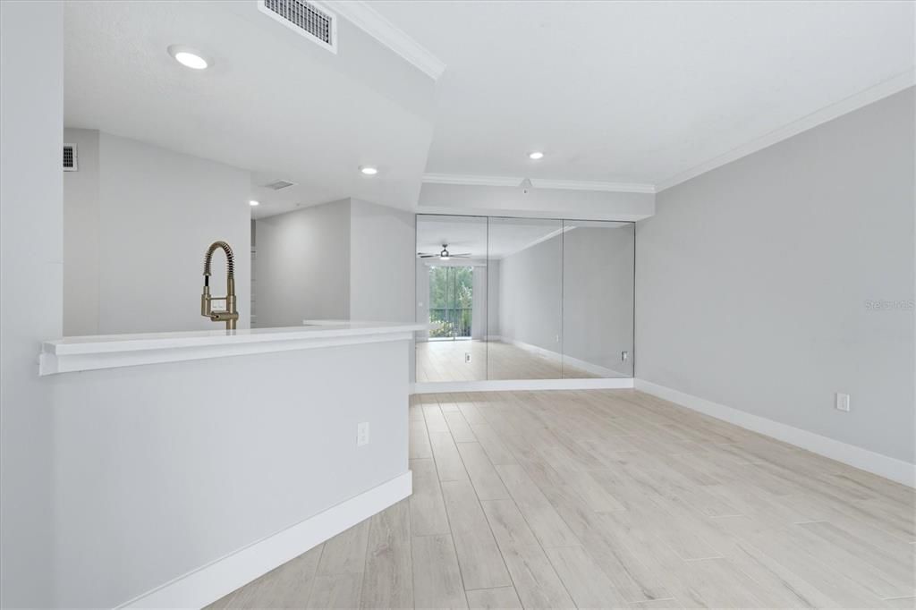 En Venta: $214,000 (1 camas, 1 baños, 1072 Pies cuadrados)