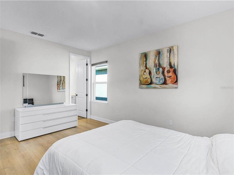 For Sale: $850,000 (4 beds, 3 baths, 2837 Square Feet)