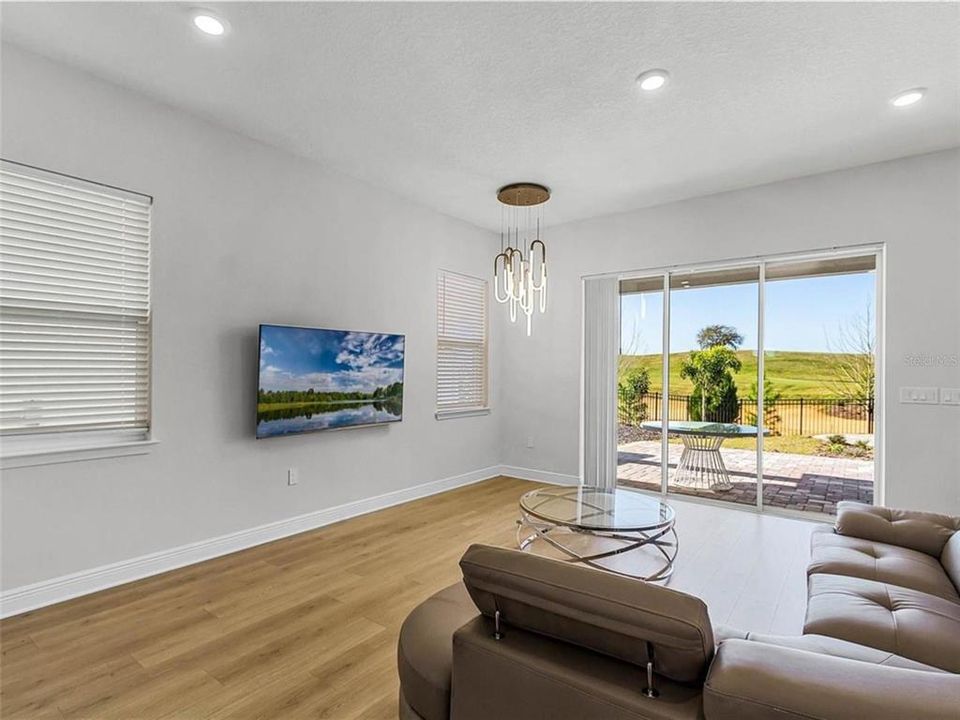For Sale: $850,000 (4 beds, 3 baths, 2837 Square Feet)