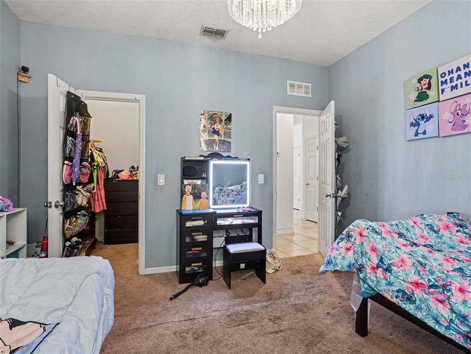 For Sale: $300,000 (4 beds, 3 baths, 1990 Square Feet)