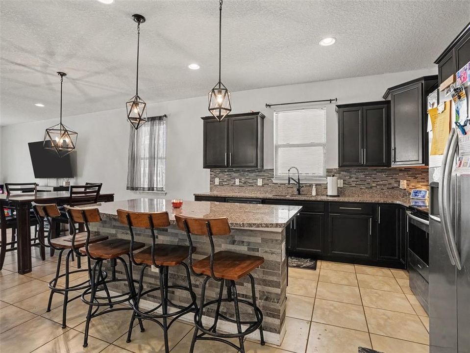 For Sale: $300,000 (4 beds, 3 baths, 1990 Square Feet)