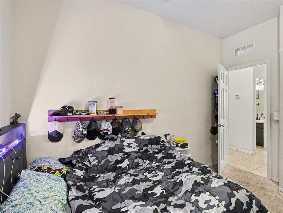 For Sale: $300,000 (4 beds, 3 baths, 1990 Square Feet)