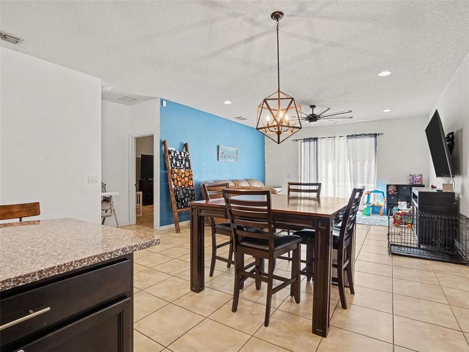 For Sale: $300,000 (4 beds, 3 baths, 1990 Square Feet)