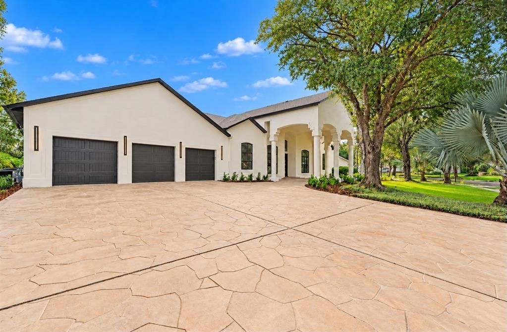 Active With Contract: $1,545,000 (6 beds, 5 baths, 3702 Square Feet)