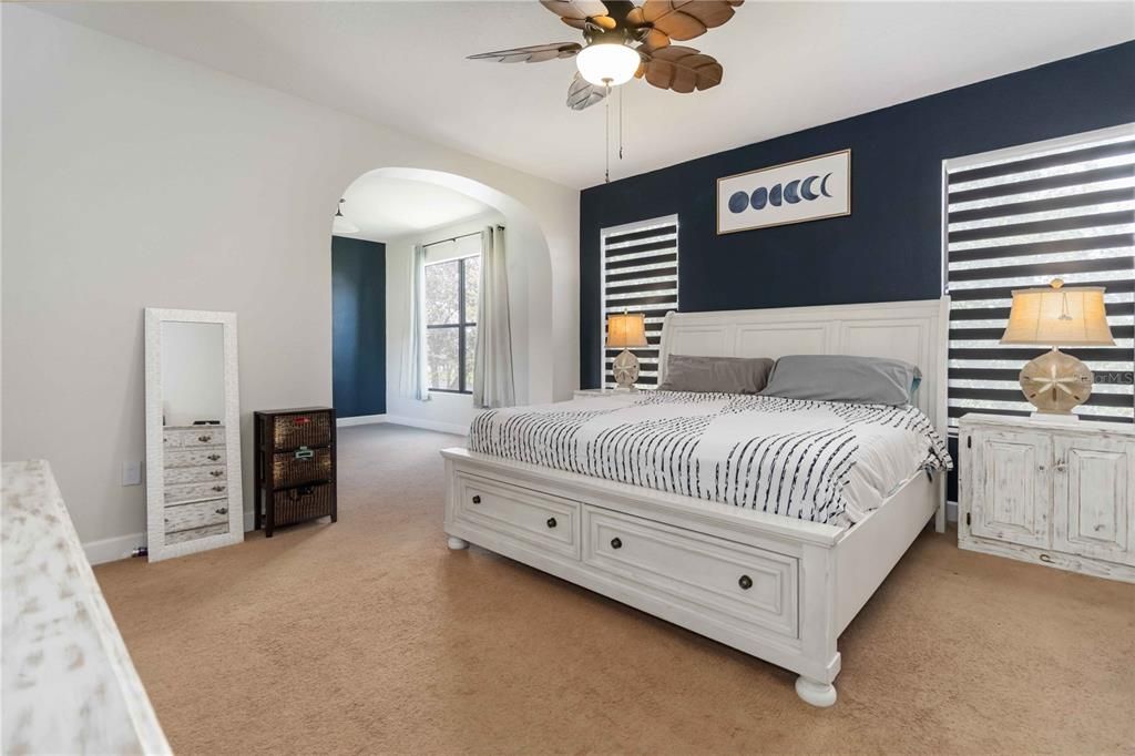 For Sale: $524,900 (5 beds, 3 baths, 3004 Square Feet)