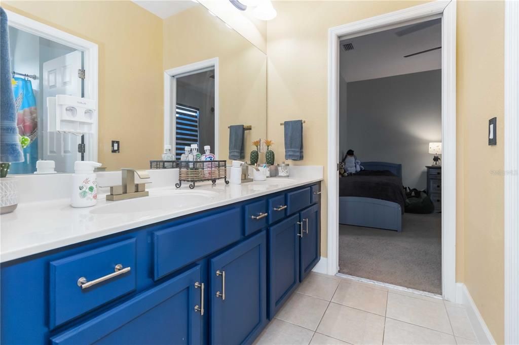 For Sale: $524,900 (5 beds, 3 baths, 3004 Square Feet)