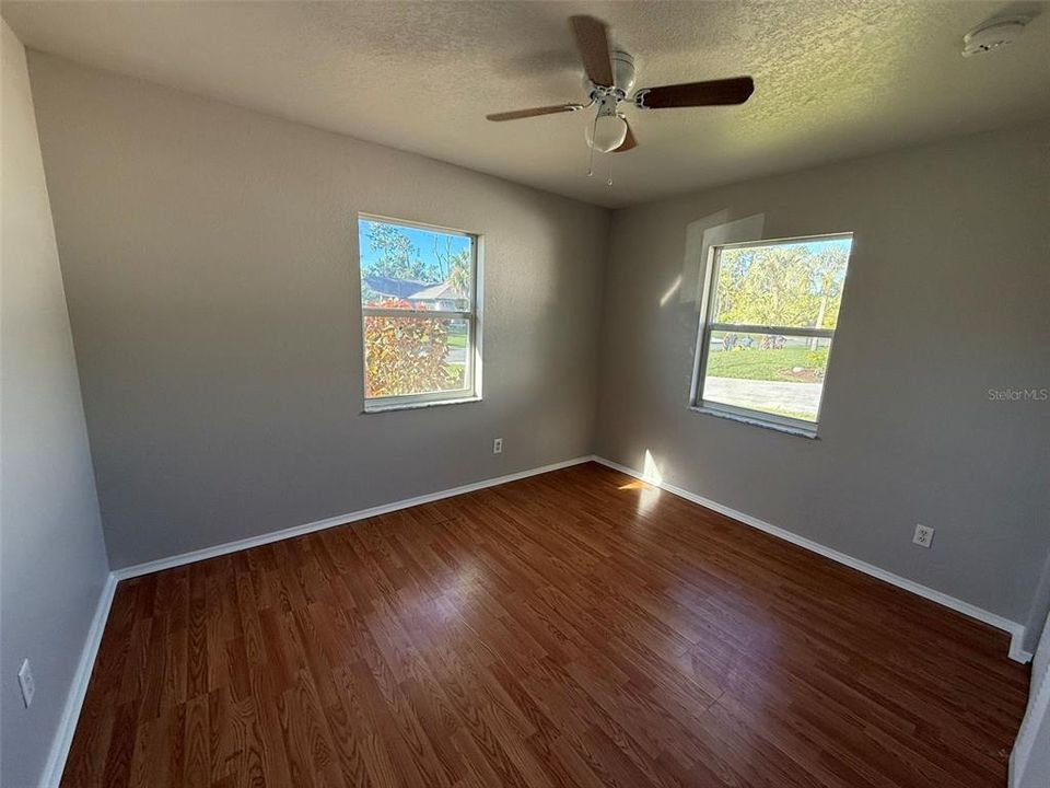 В аренду: $1,550 (3 спален, 1 ванн, 1050 Квадратных фут)
