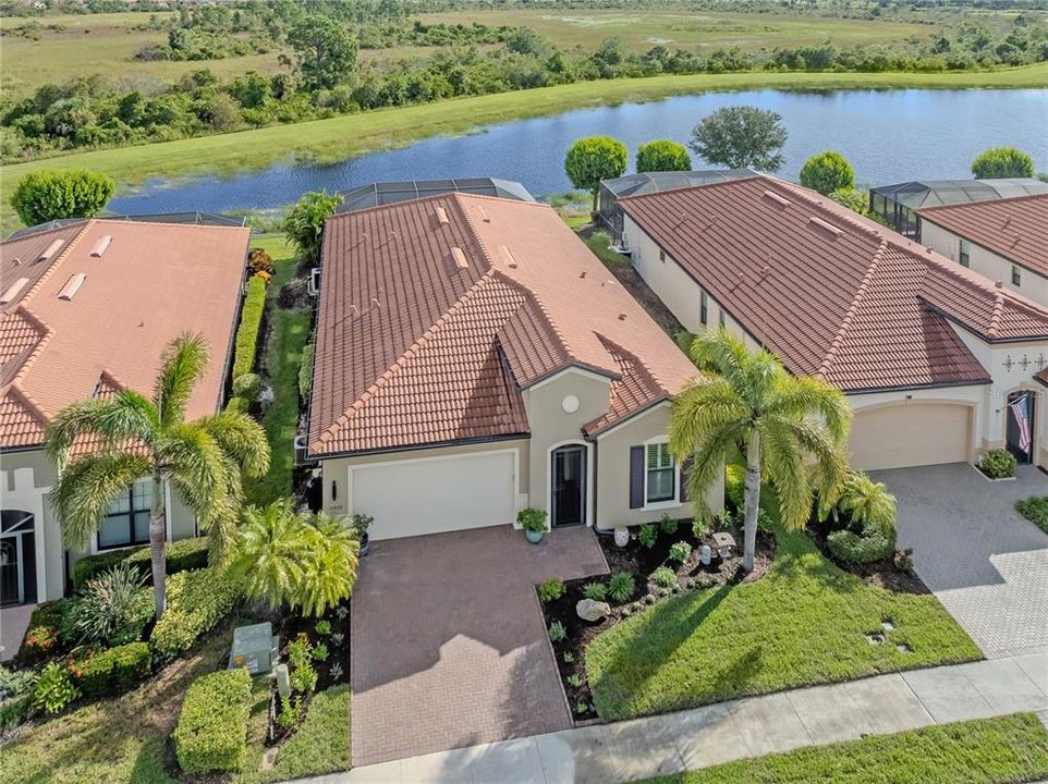 En Venta: $975,000 (3 camas, 3 baños, 2386 Pies cuadrados)
