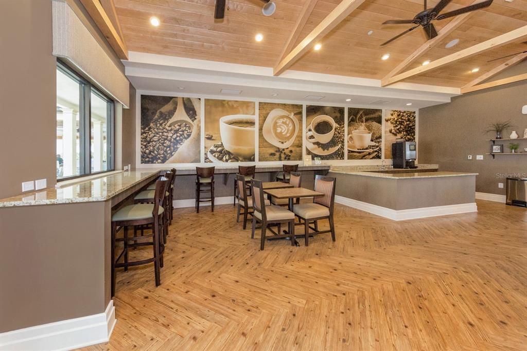 En Venta: $975,000 (3 camas, 3 baños, 2386 Pies cuadrados)