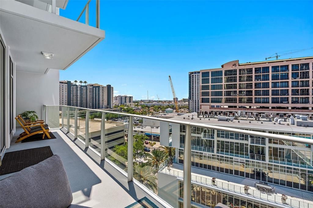 For Rent: $5,495 (1 beds, 1 baths, 1225 Square Feet)