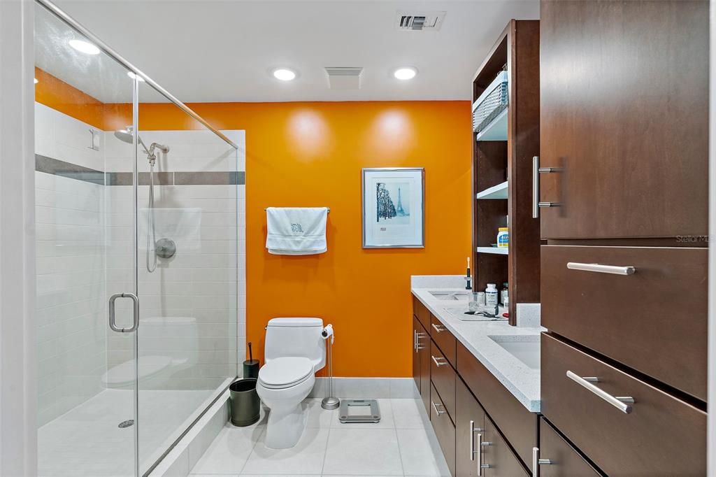For Rent: $5,495 (1 beds, 1 baths, 1225 Square Feet)