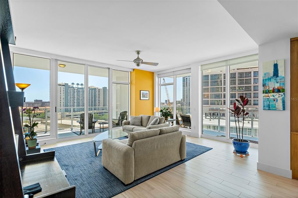 For Rent: $5,495 (1 beds, 1 baths, 1225 Square Feet)