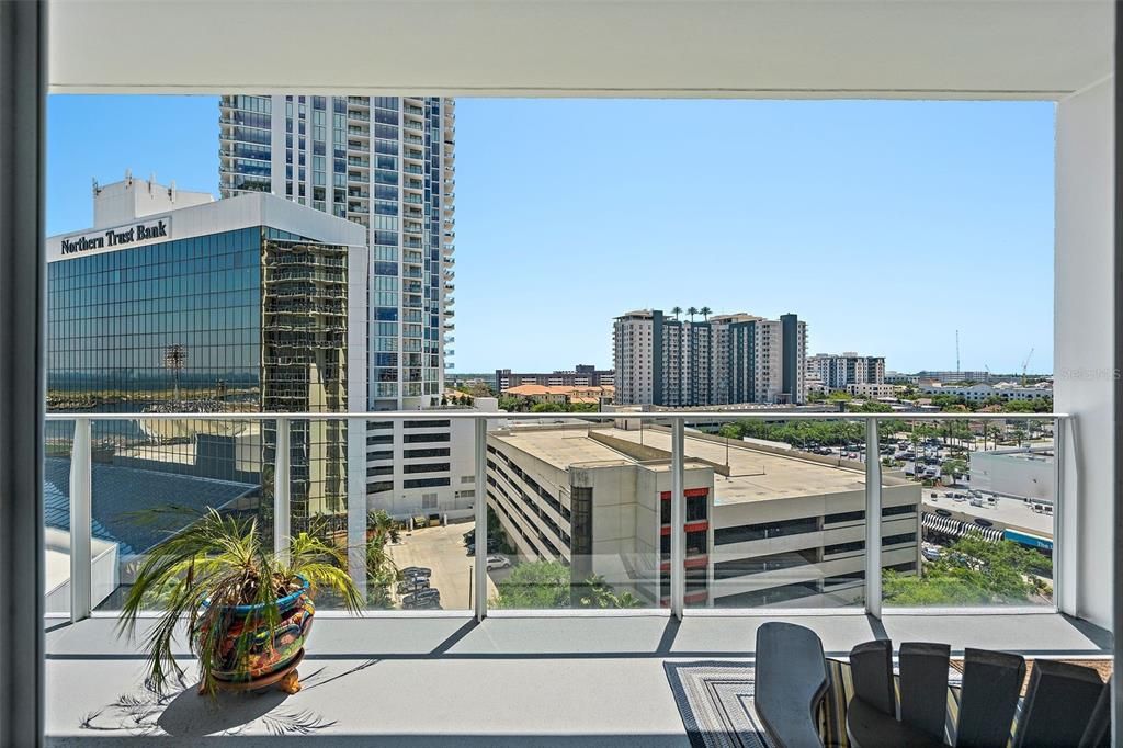 For Rent: $5,495 (1 beds, 1 baths, 1225 Square Feet)