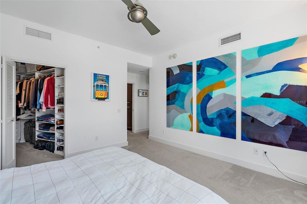 For Rent: $5,495 (1 beds, 1 baths, 1225 Square Feet)
