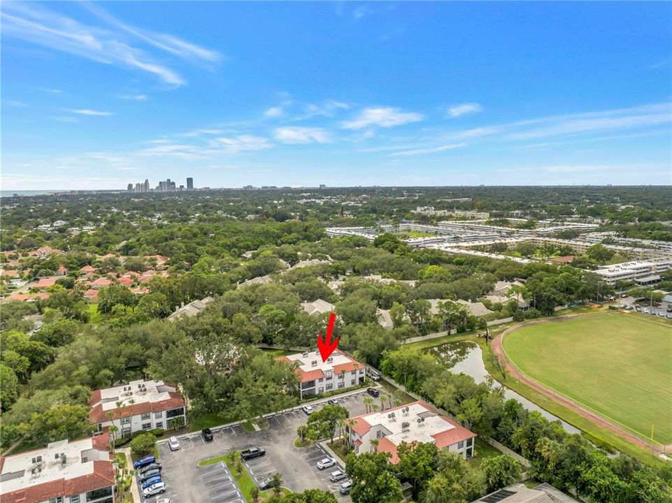 For Sale: $295,000 (2 beds, 2 baths, 1025 Square Feet)