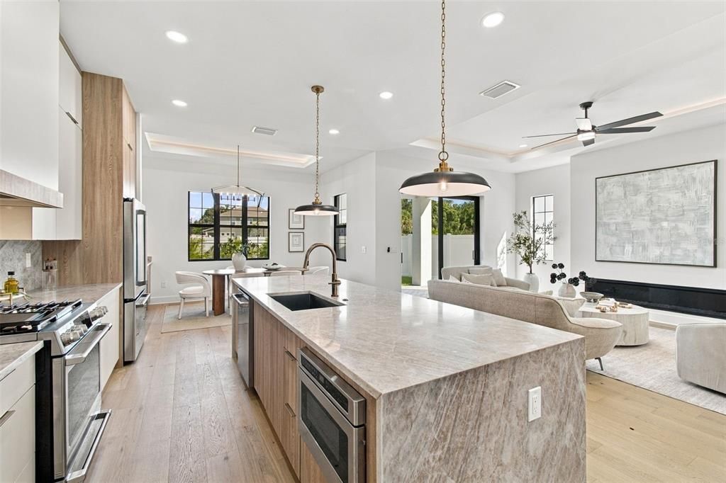 For Sale: $1,295,000 (4 beds, 4 baths, 3090 Square Feet)
