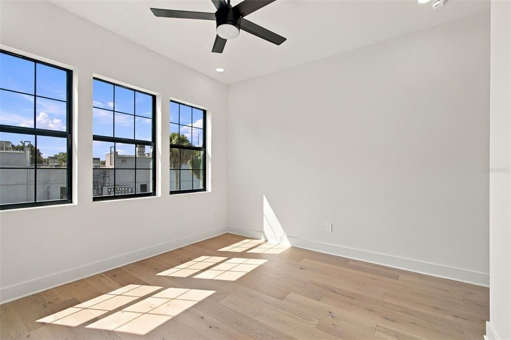 For Sale: $1,295,000 (4 beds, 4 baths, 3090 Square Feet)