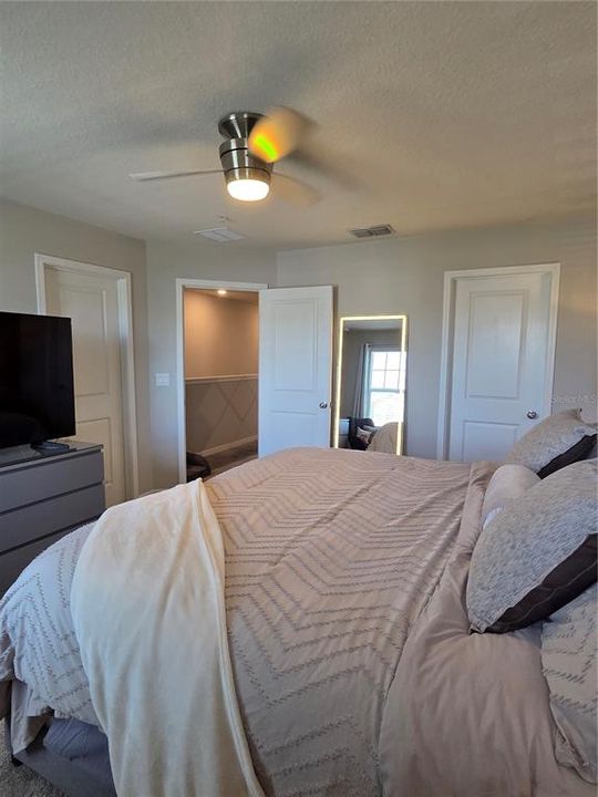 For Sale: $399,990 (2 beds, 2 baths, 1472 Square Feet)