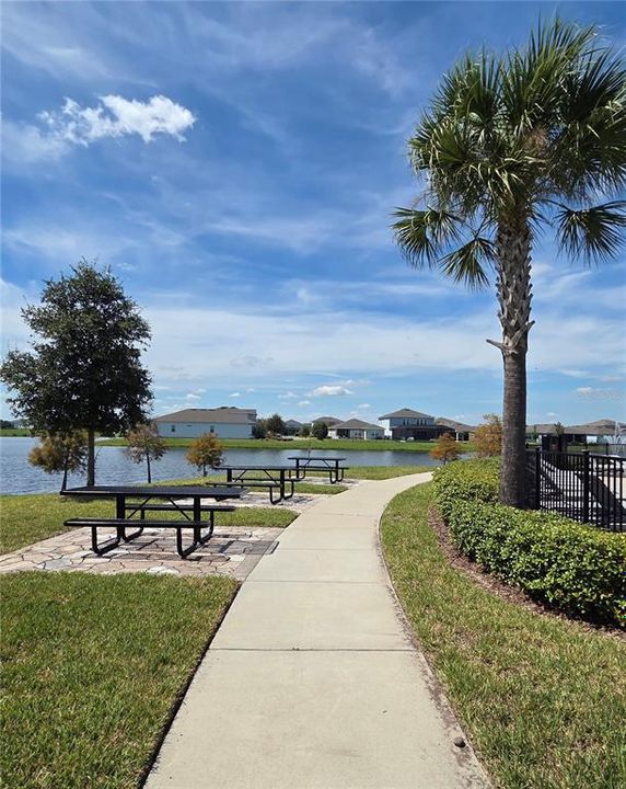 For Sale: $399,990 (2 beds, 2 baths, 1472 Square Feet)