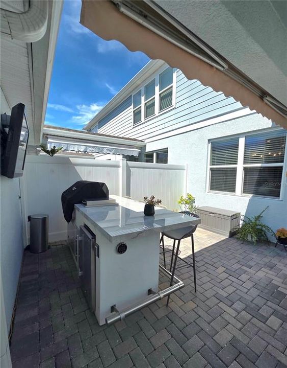 For Sale: $399,990 (2 beds, 2 baths, 1472 Square Feet)