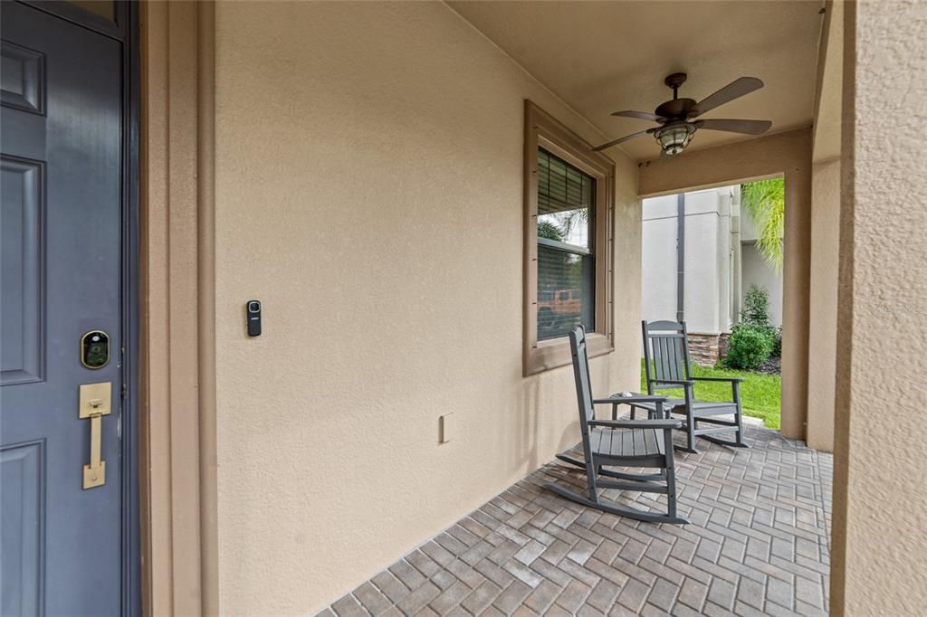 For Sale: $515,000 (4 beds, 3 baths, 2421 Square Feet)