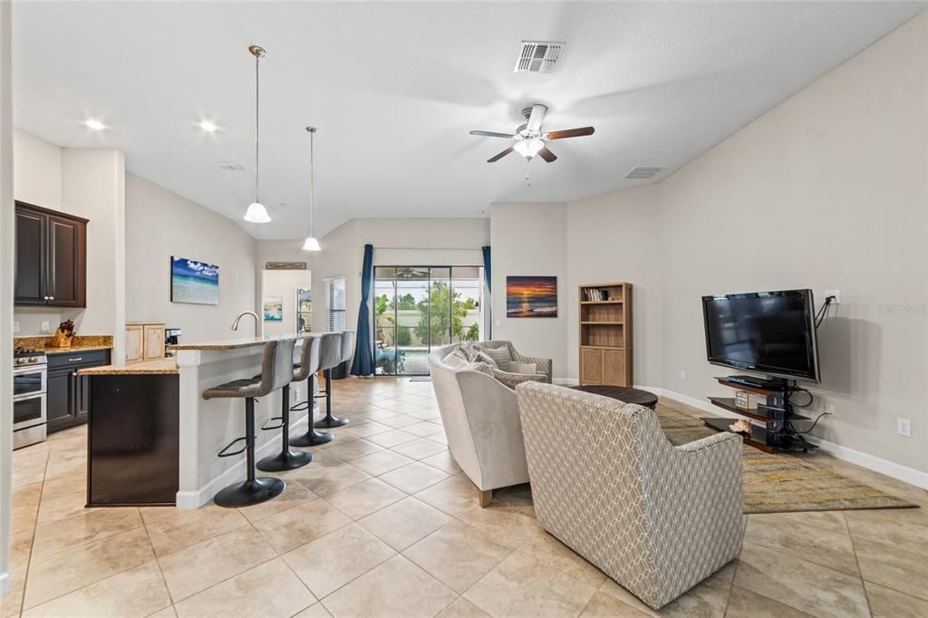 For Sale: $515,000 (4 beds, 3 baths, 2421 Square Feet)