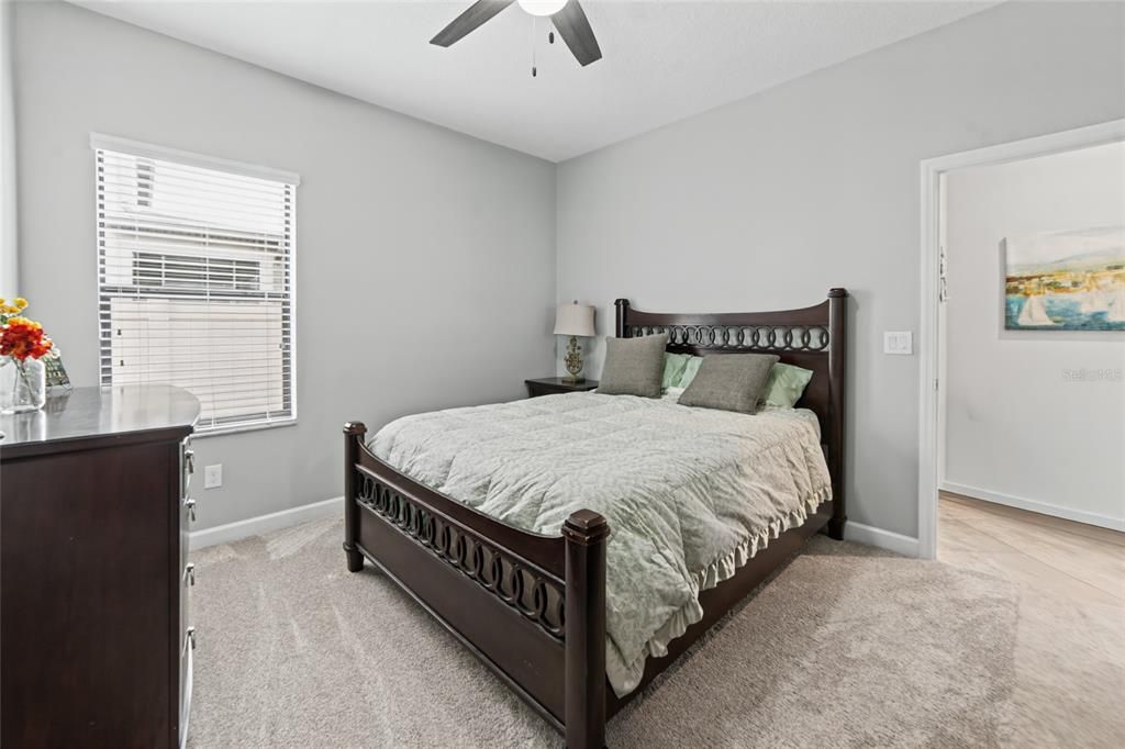 For Sale: $515,000 (4 beds, 3 baths, 2421 Square Feet)