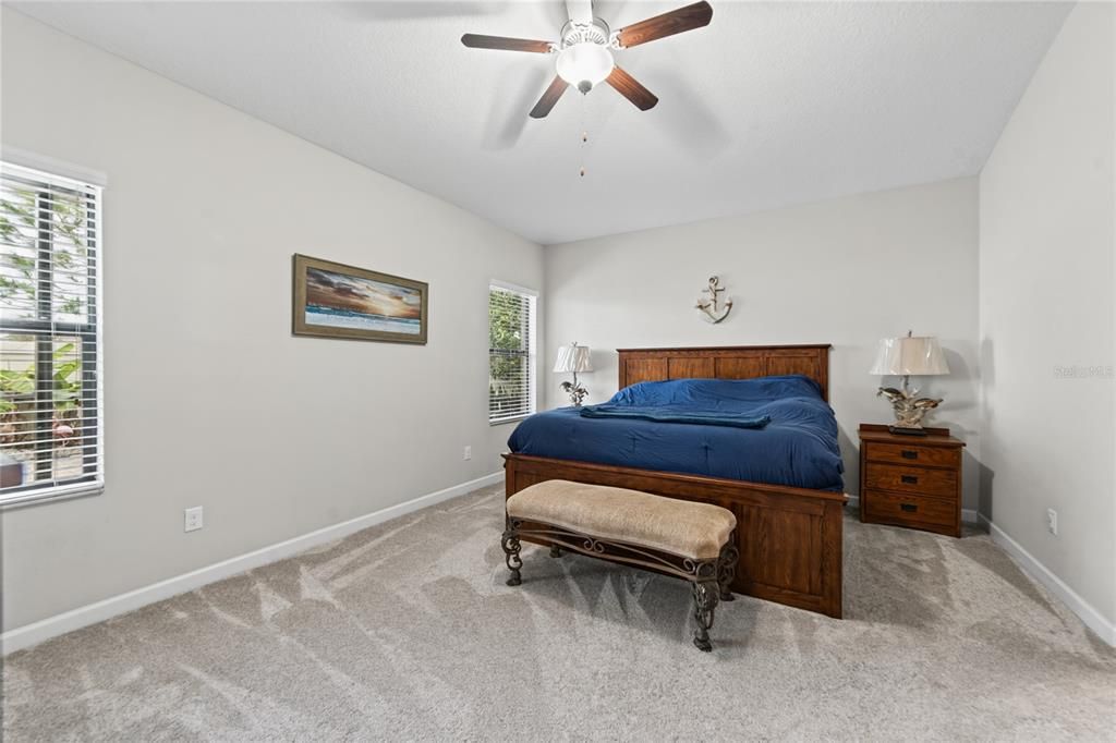 For Sale: $515,000 (4 beds, 3 baths, 2421 Square Feet)
