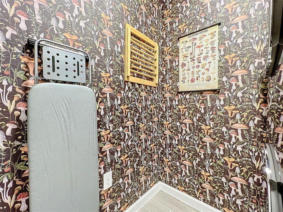 На продажу: $399,000 (4 спален, 2 ванн, 1735 Квадратных фут)