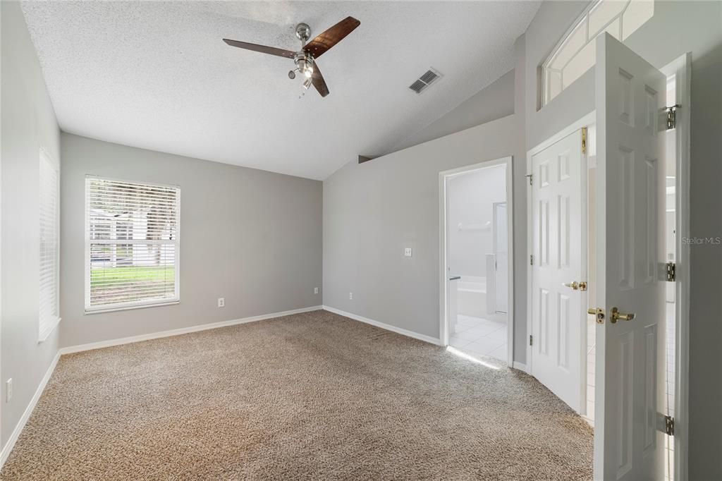 For Sale: $299,000 (3 beds, 2 baths, 1362 Square Feet)