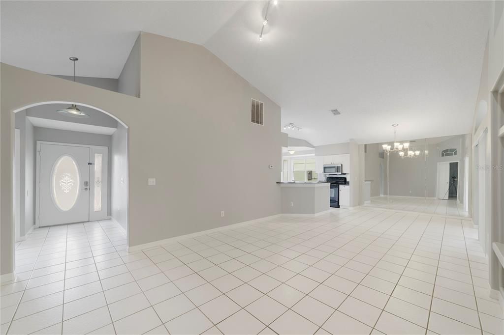 For Sale: $299,000 (3 beds, 2 baths, 1362 Square Feet)