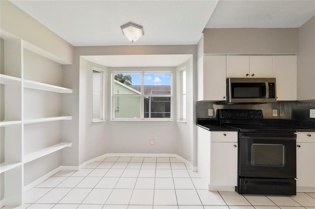 For Sale: $299,000 (3 beds, 2 baths, 1362 Square Feet)