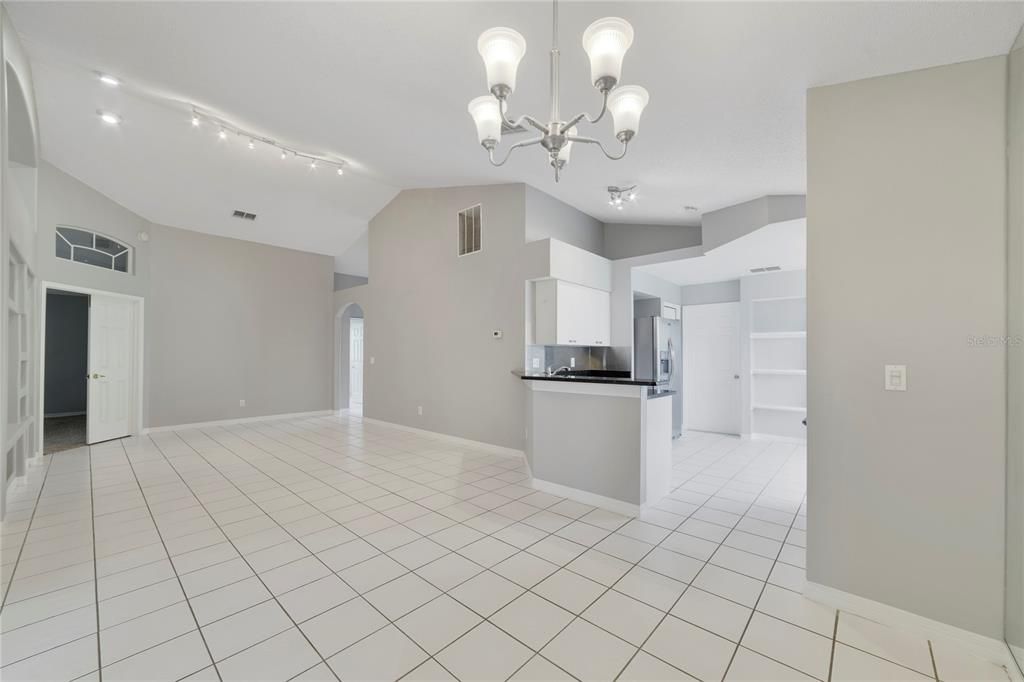 For Sale: $299,000 (3 beds, 2 baths, 1362 Square Feet)