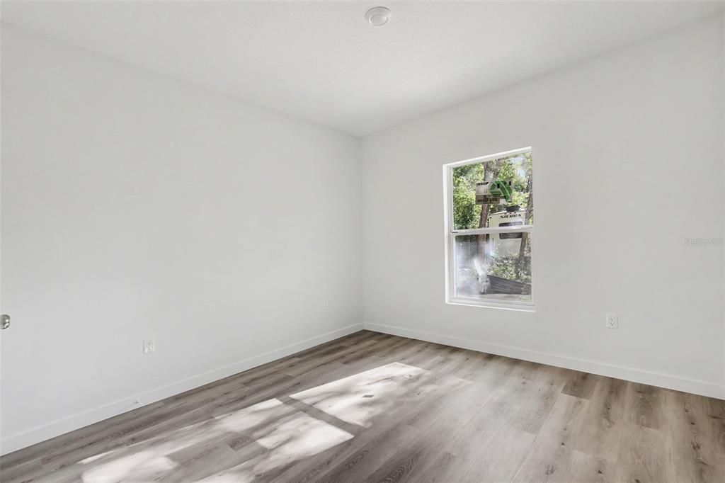 For Sale: $269,000 (3 beds, 2 baths, 1399 Square Feet)
