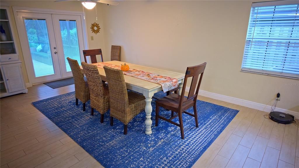 En Venta: $635,000 (4 camas, 2 baños, 2197 Pies cuadrados)