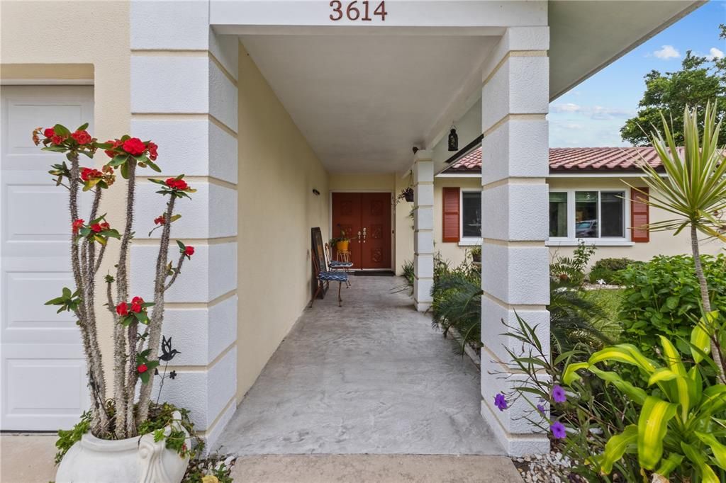For Sale: $579,900 (3 beds, 2 baths, 1797 Square Feet)