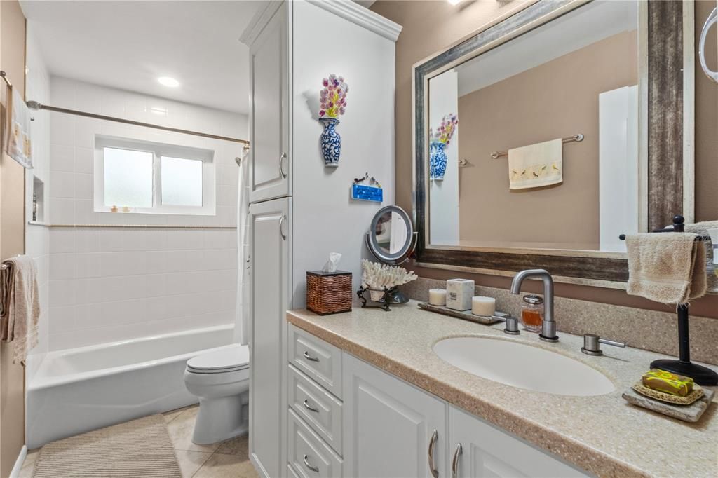 For Sale: $579,900 (3 beds, 2 baths, 1797 Square Feet)
