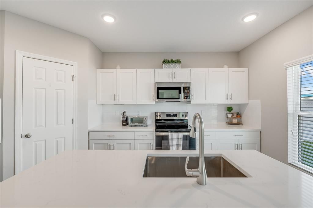 En Venta: $439,000 (5 camas, 3 baños, 2470 Pies cuadrados)